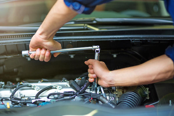 What is the Difference between a Car Service And a Tune Up