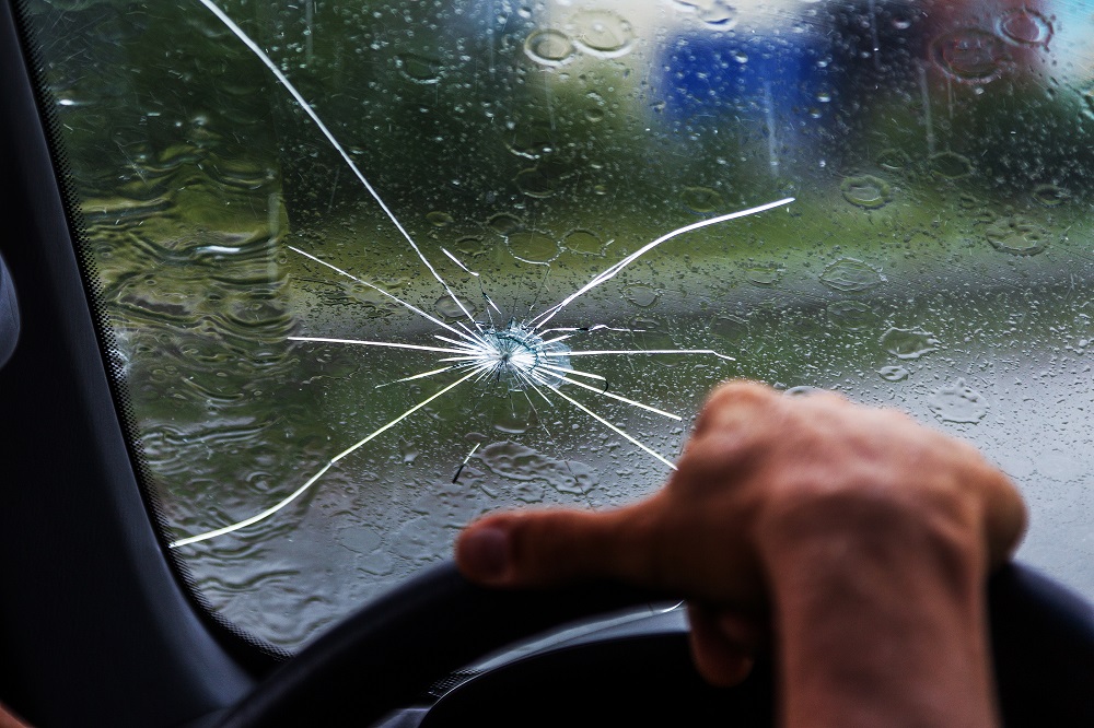 Is It Safe to Wash Car With Cracked Windshield